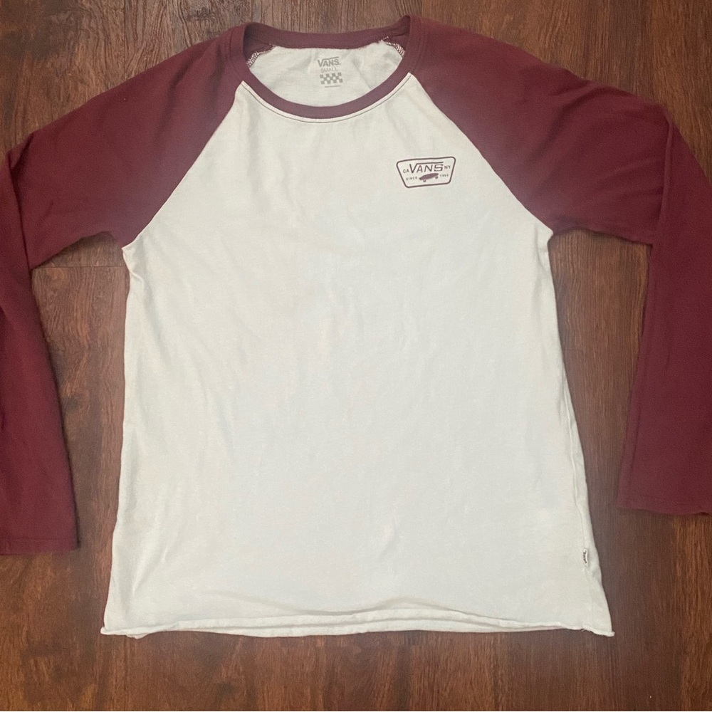 Women’s Vans raglan shirt!